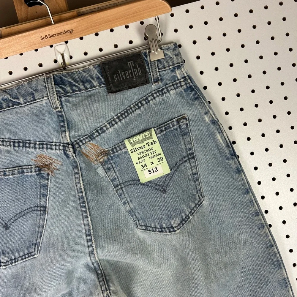 Levis SilverTab Baggy Fit Jeans Light Wash Denim 32x30 USA 90s Custom Stitching